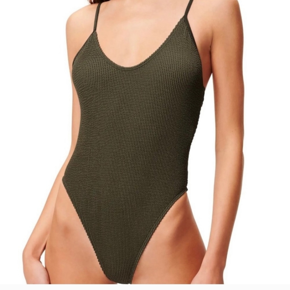 Good american olive one piece bathing suit